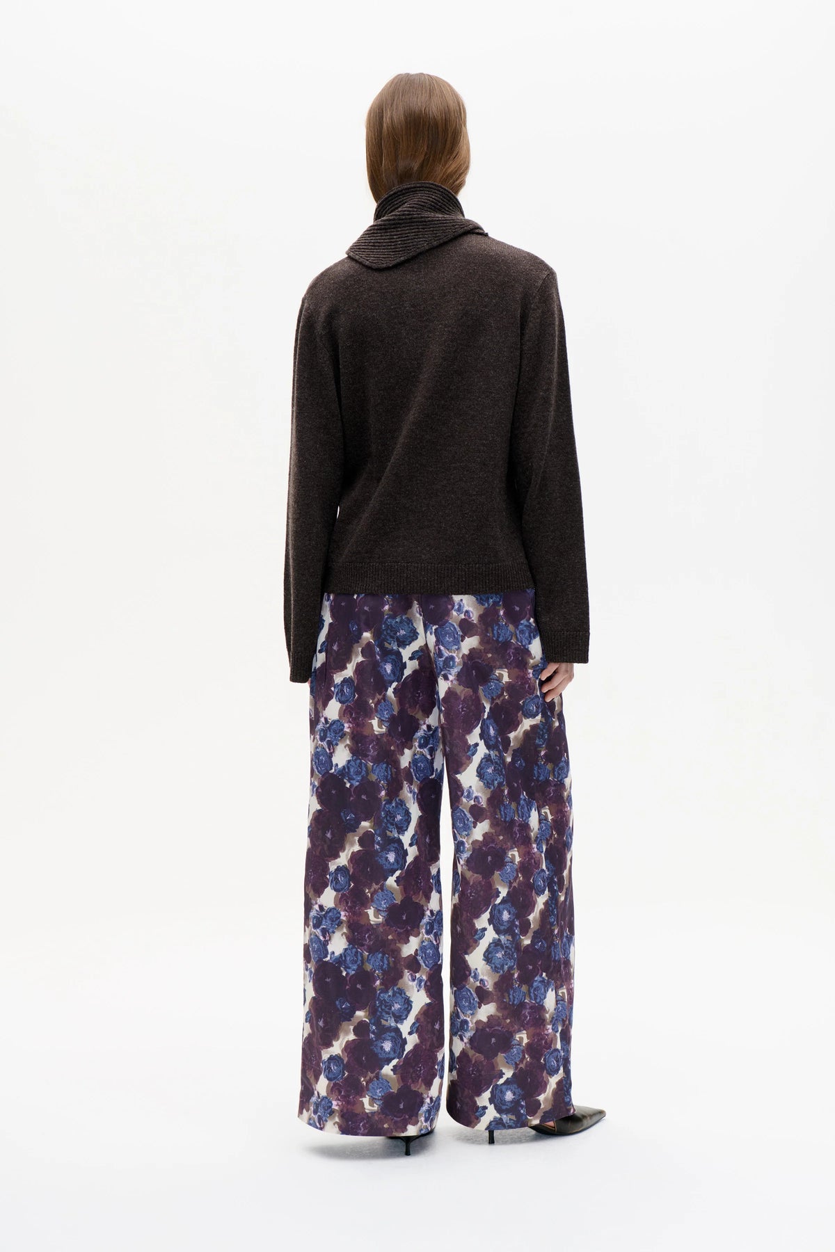 BAUM & PFERDGARTEN Pants "Naomia" dusty grey flower