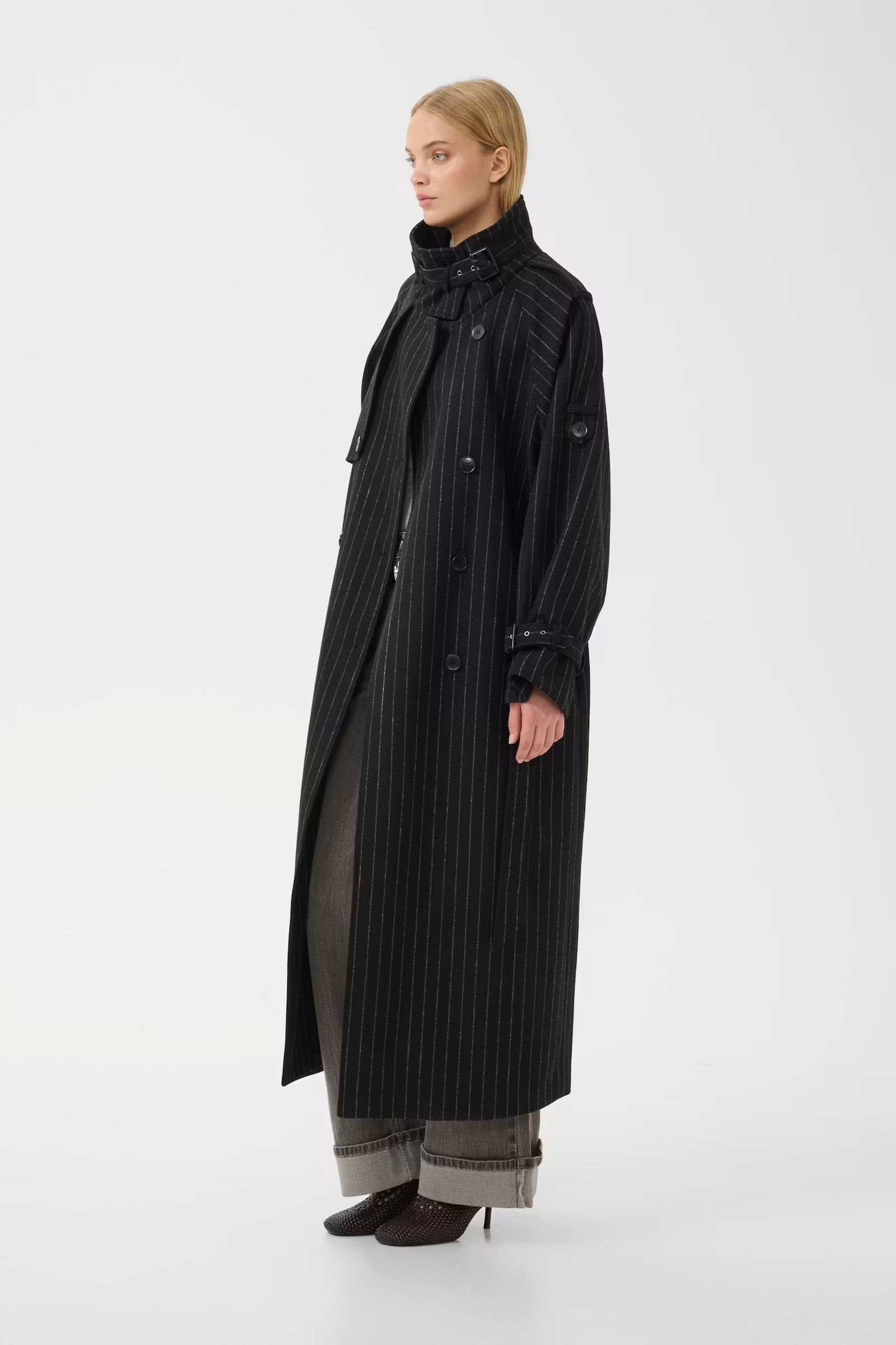 GESTUZ Coat "Avic" black pinstripe