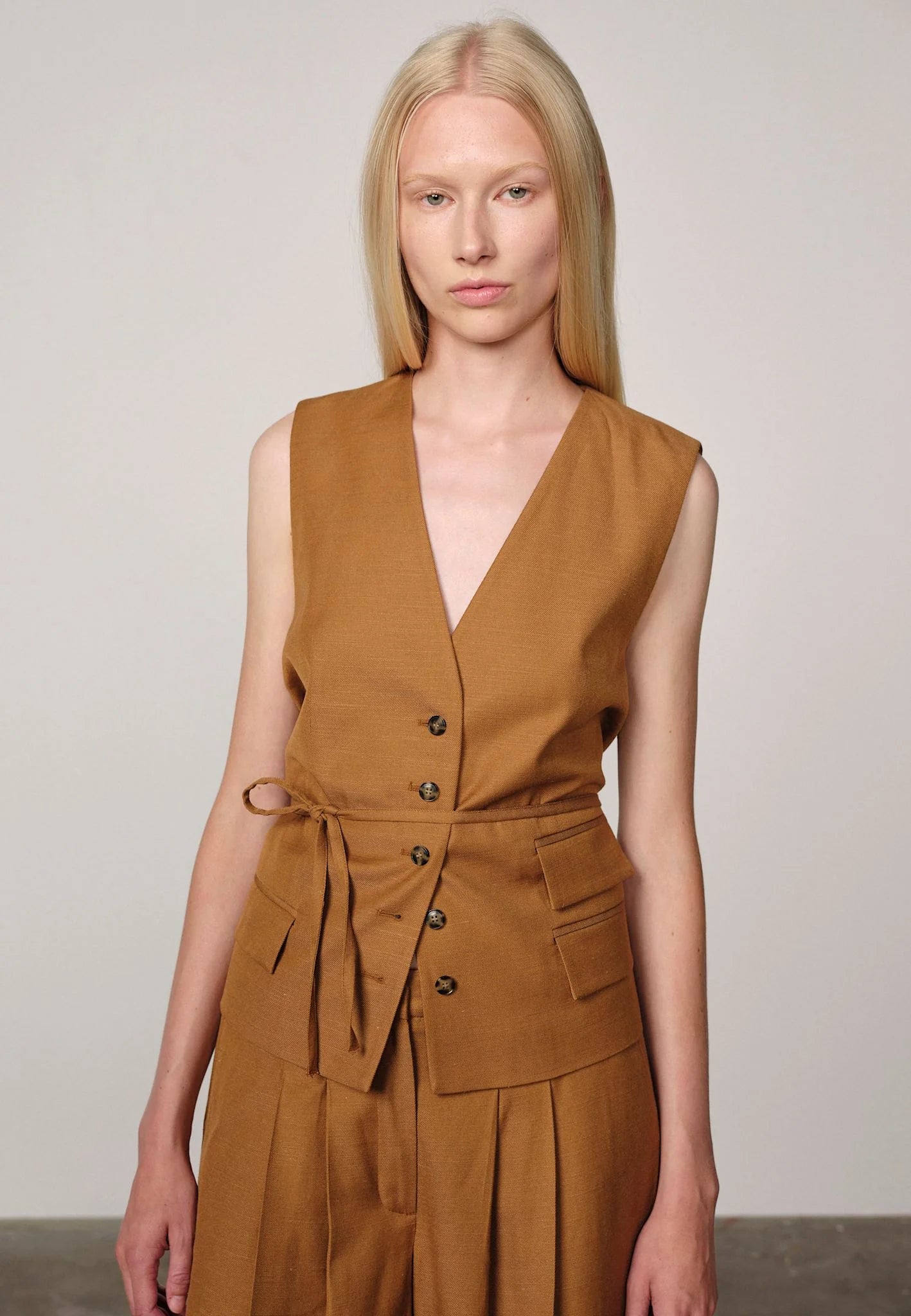 HERSKIND Vest "Samos" toffee