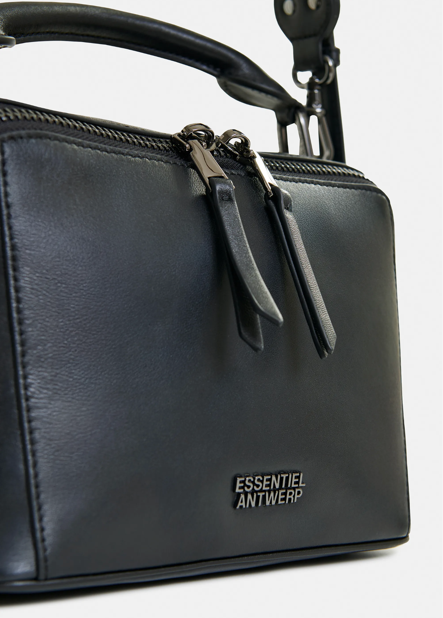 ESSENTIEL ANTWERP Bag "Ibasic" black