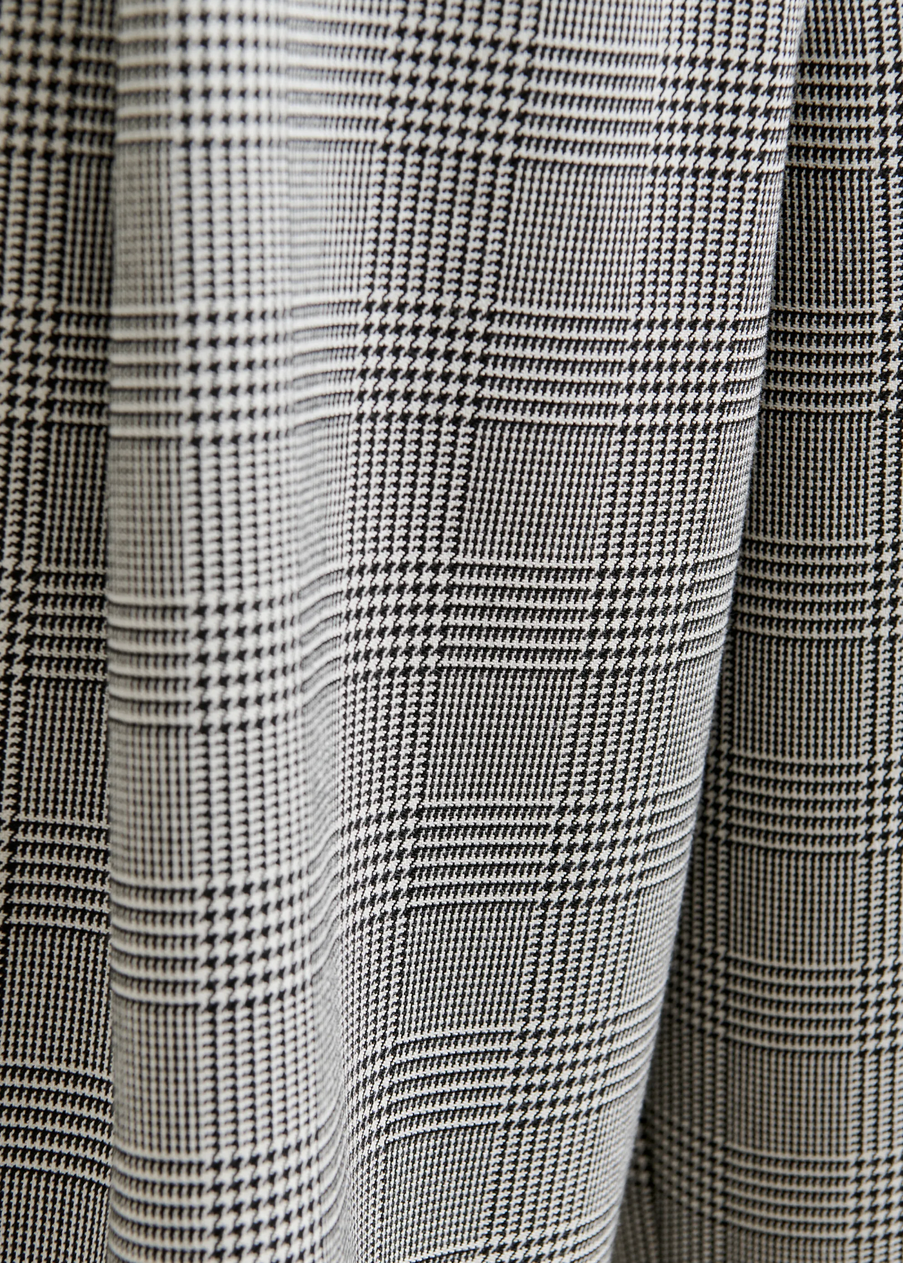 ESSENTIEL ANTWERP Shorts "Intro" grey