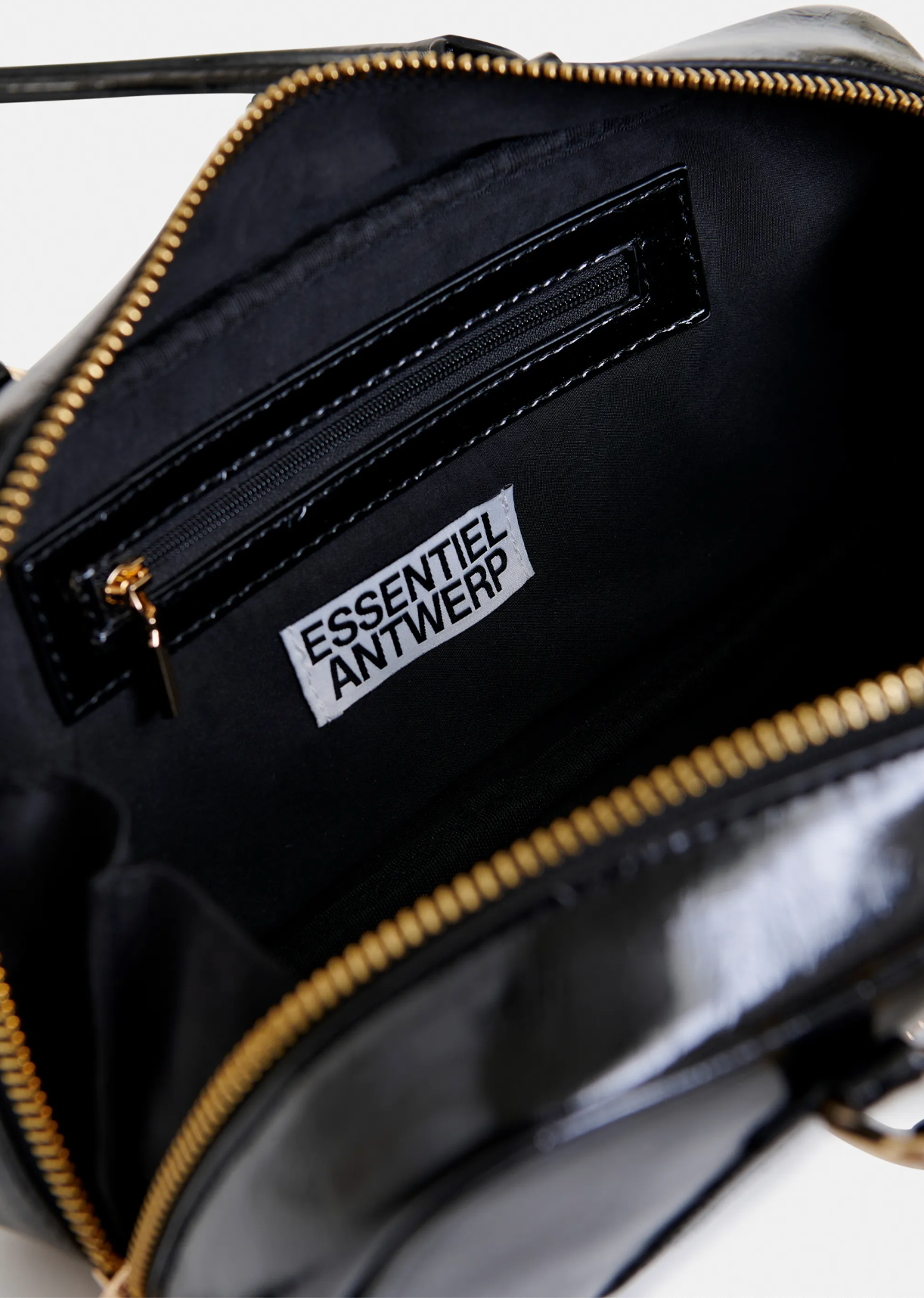 ESSENTIEL ANTWERP Bag "Izodiac" black