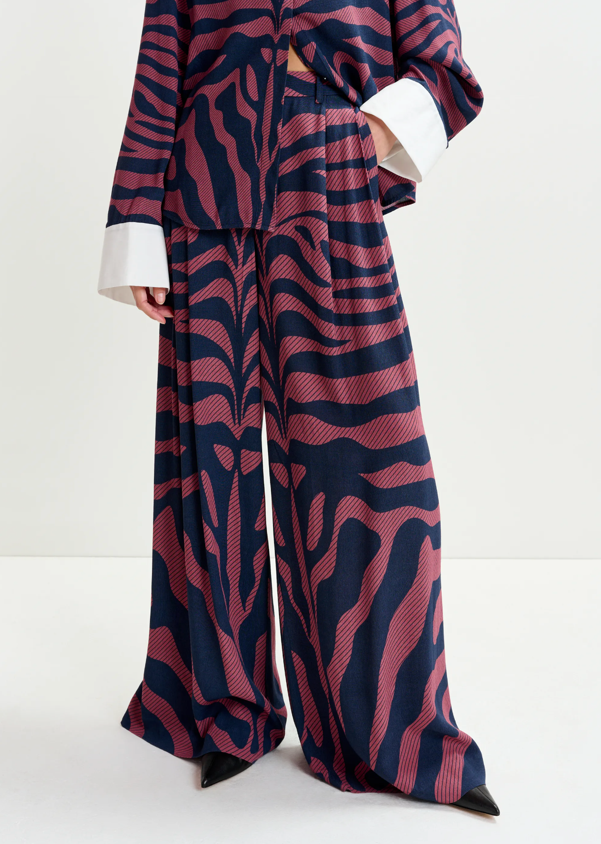 ESSENTIEL ANTWERP Pants "Iwide"