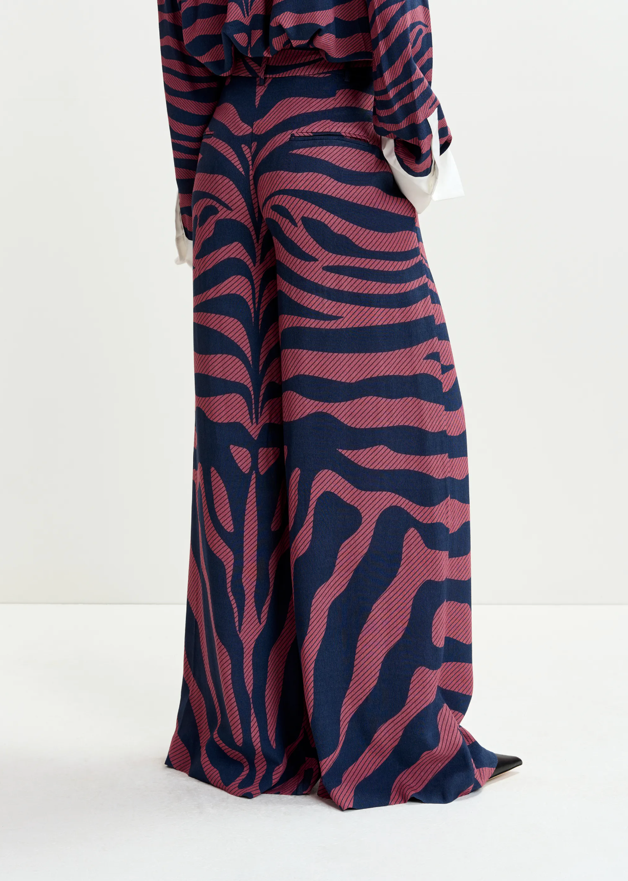 ESSENTIEL ANTWERP Pants "Iwide"