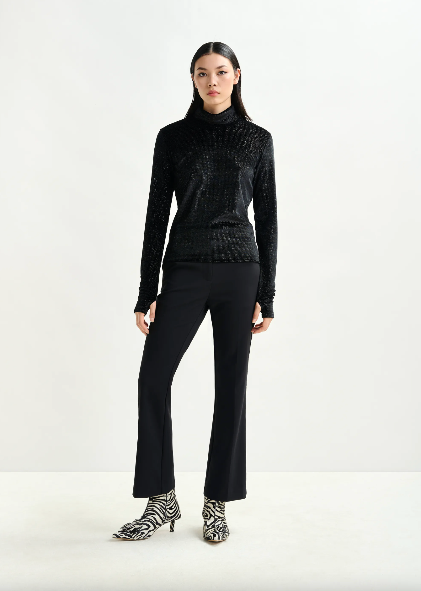 ESSENTIEL ANTWERP Top "Indienne" black