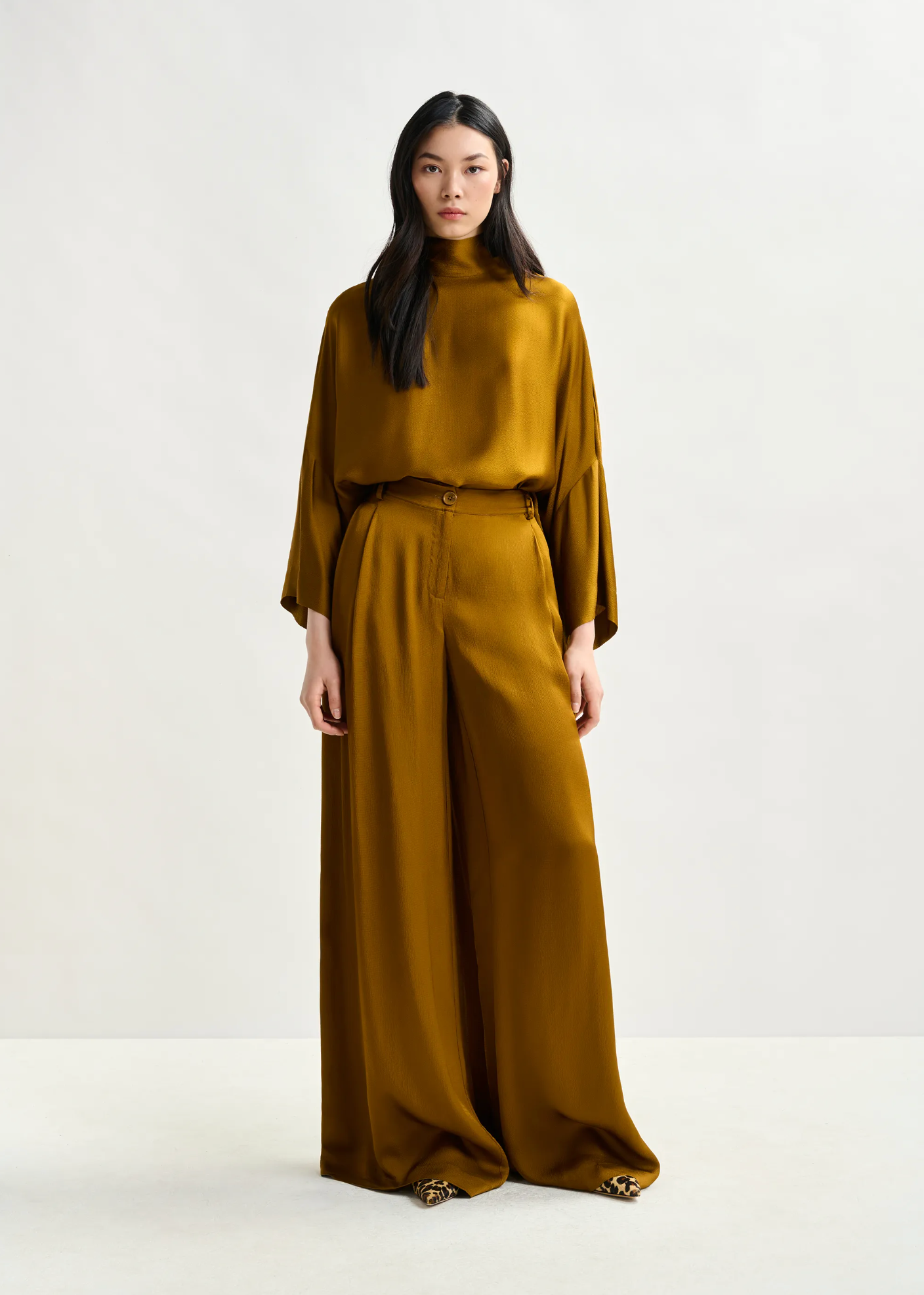 ESSENTIEL ANTWERP Pants "Inovember" rust