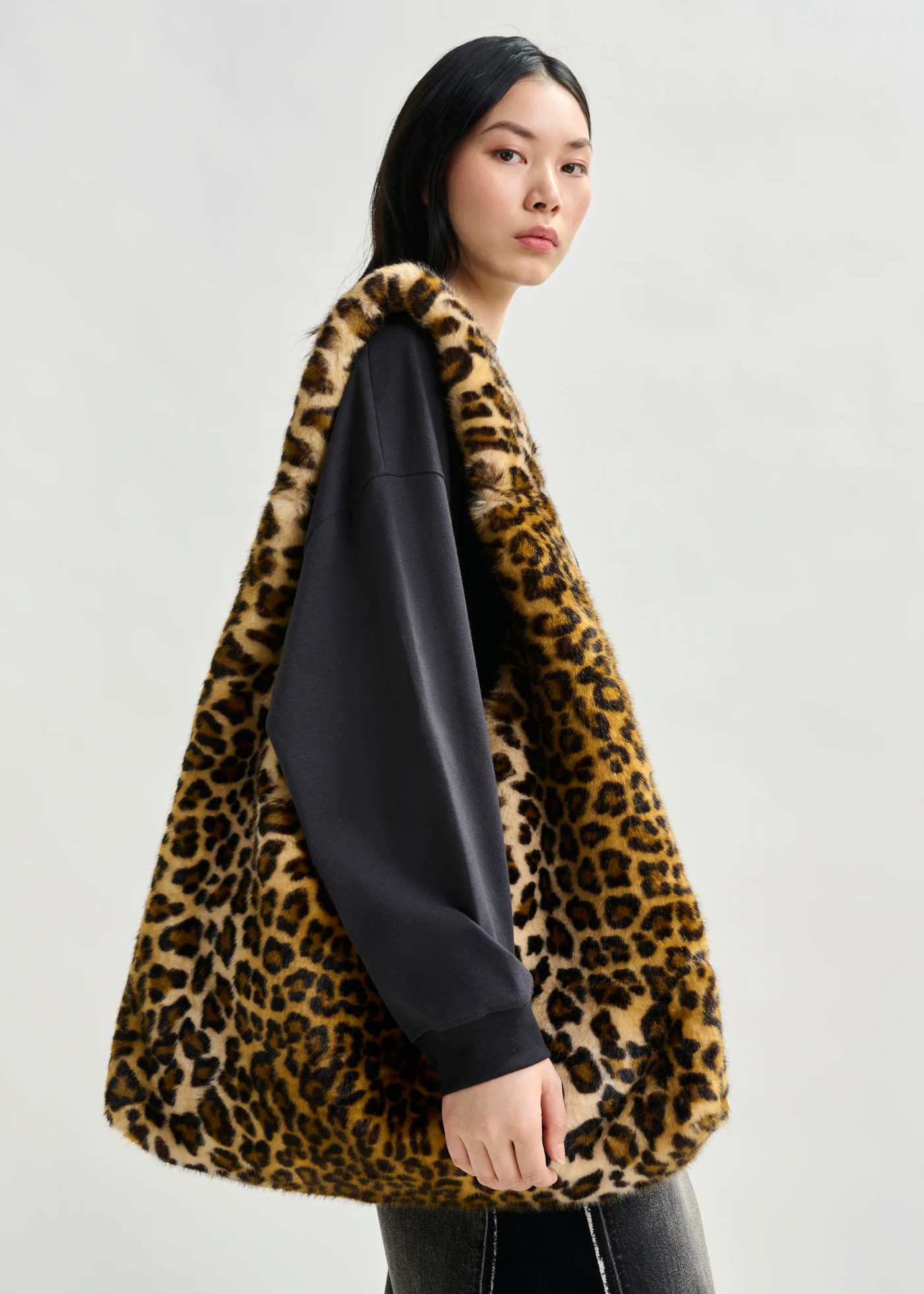 ESSENTIEL ANTWERP Bag "Ipuff" leo