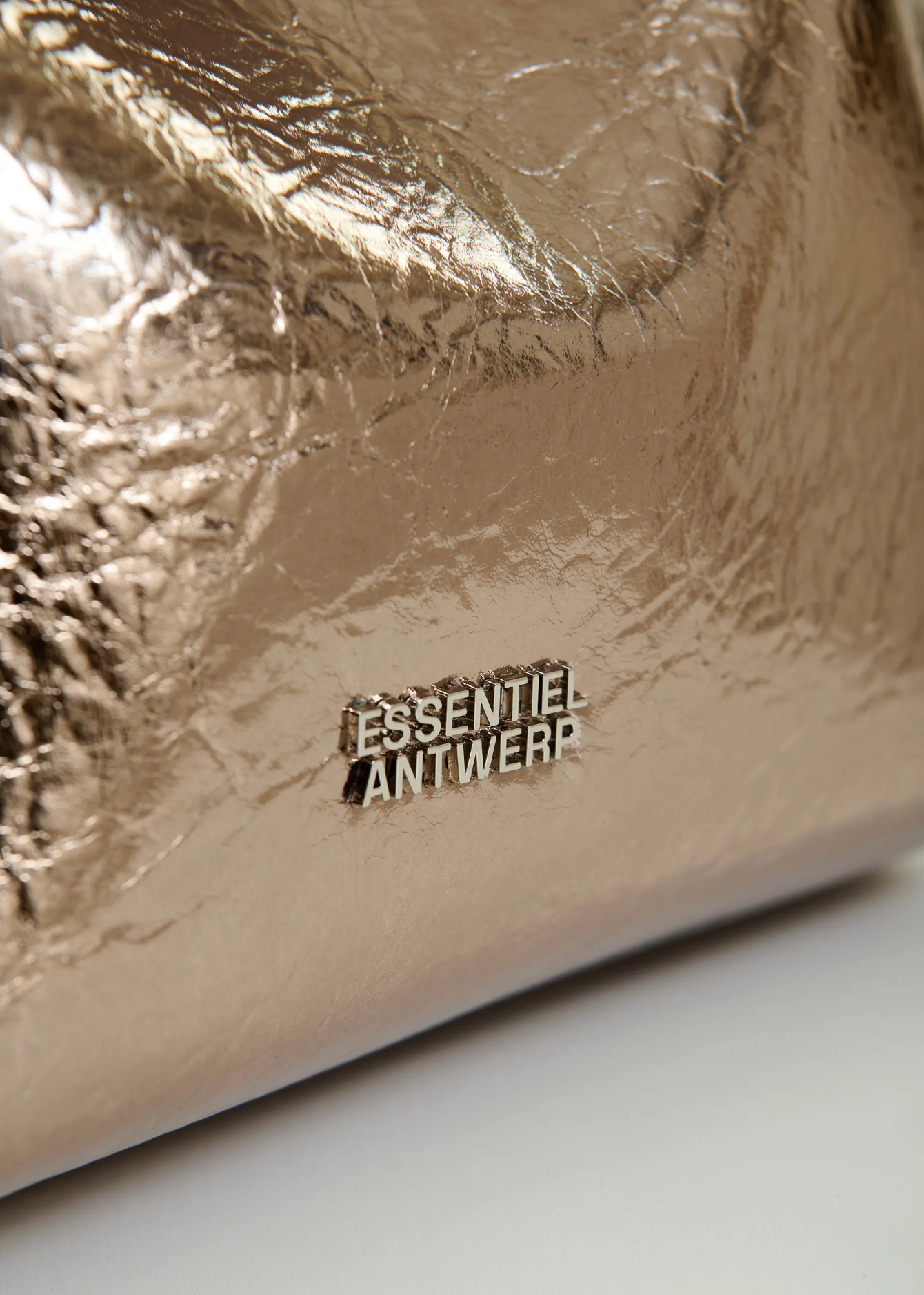 ESSENTIEL ANTWERP Bag "Jatalia" silver lining