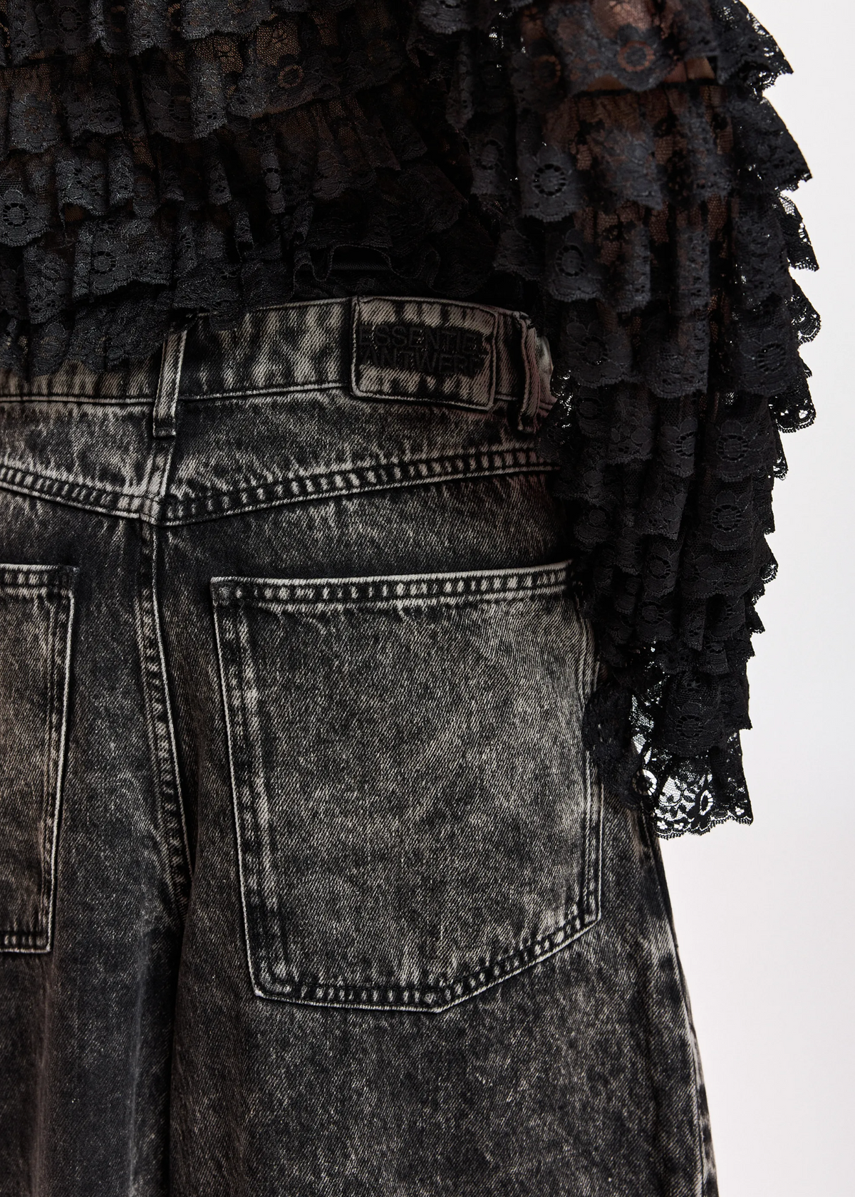 ESSENTIEL ANTWERP Jeans "Kuala" charcoal chic