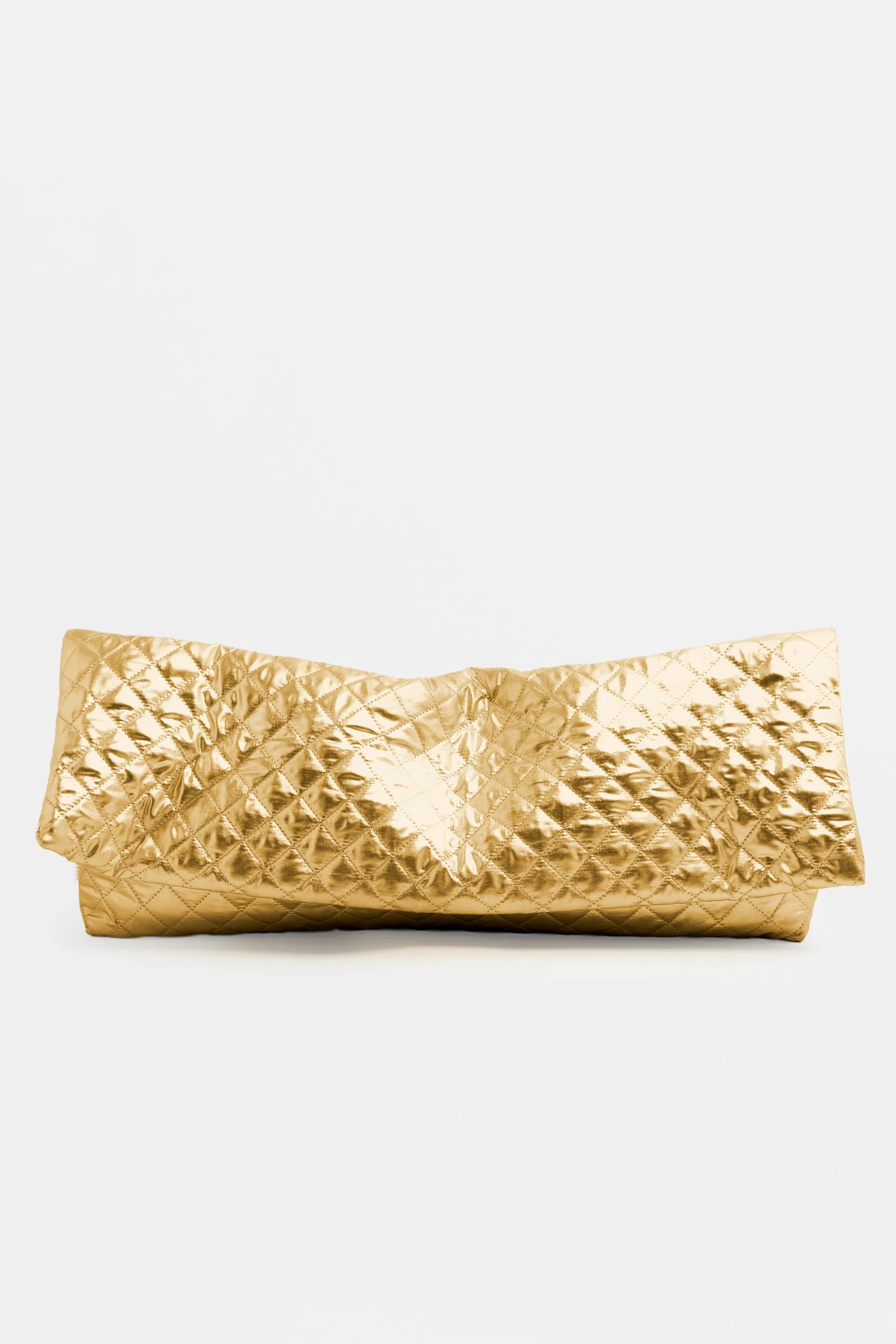 JULIA SKERGETH "The oversized clutch" gold