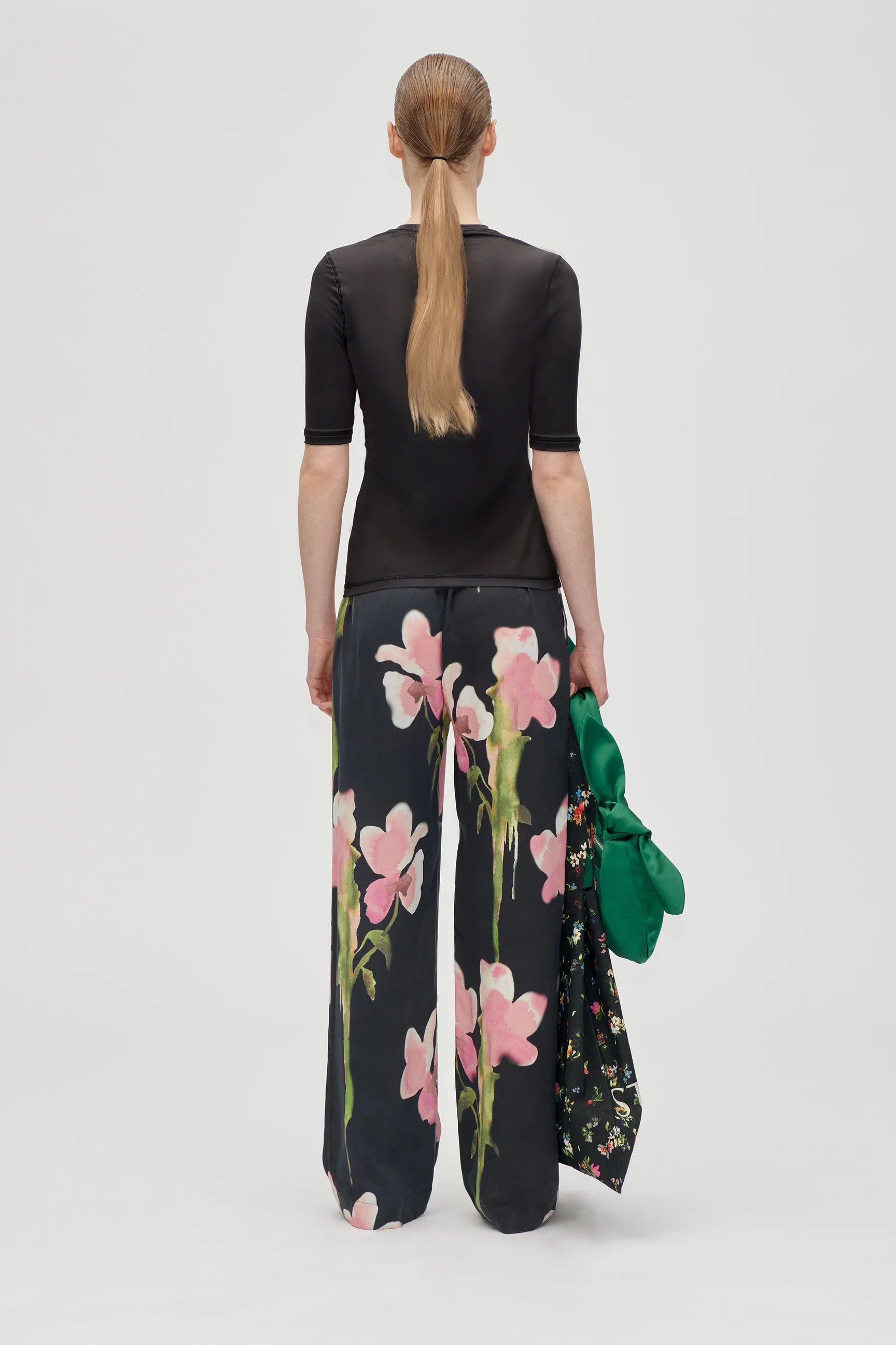 STINE GOYA Pants melting flowers