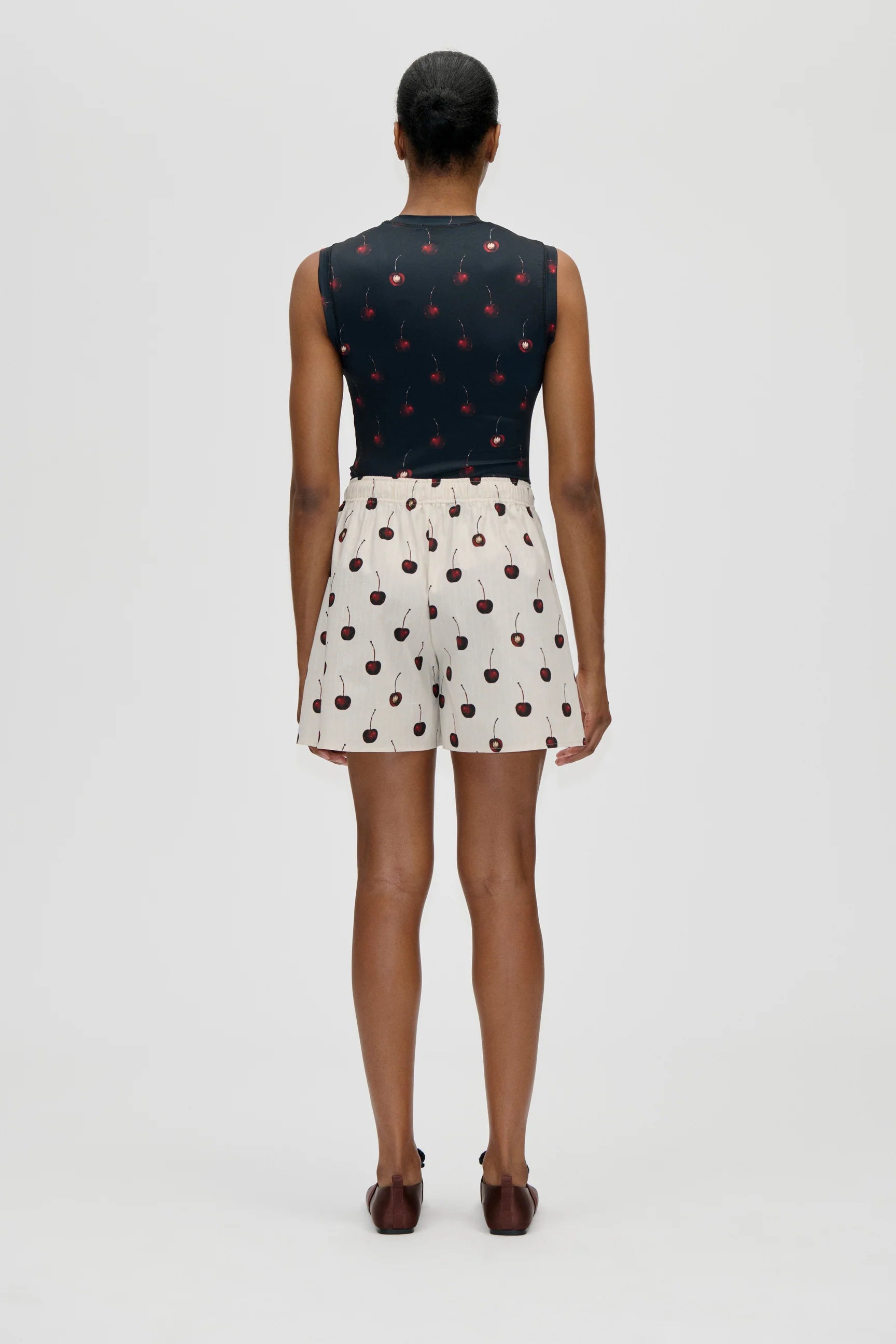 STINE GOYA Shorts "Cherry" cream