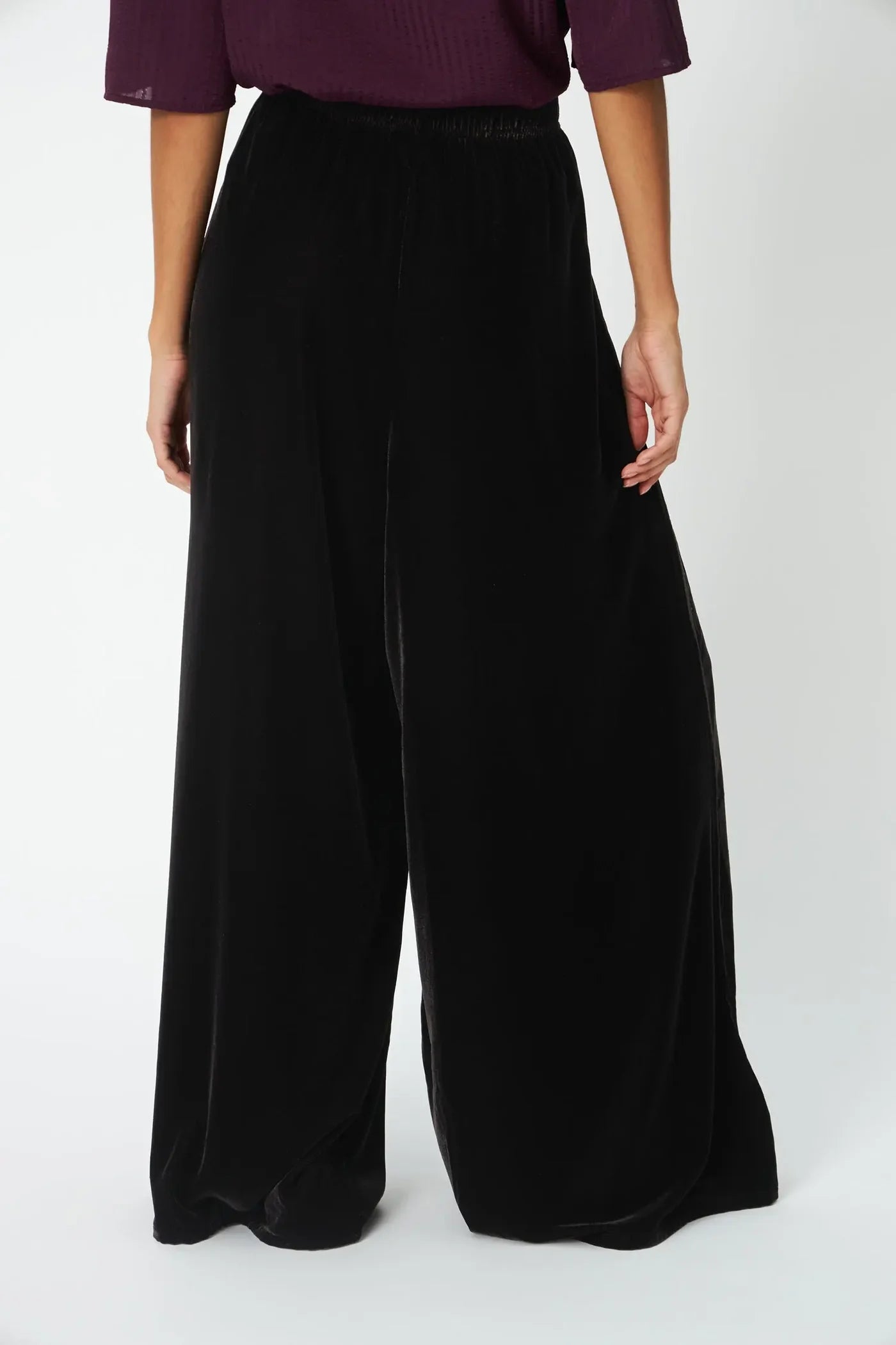 STELLA NOVA Pants "Velvet Volume" dark brown