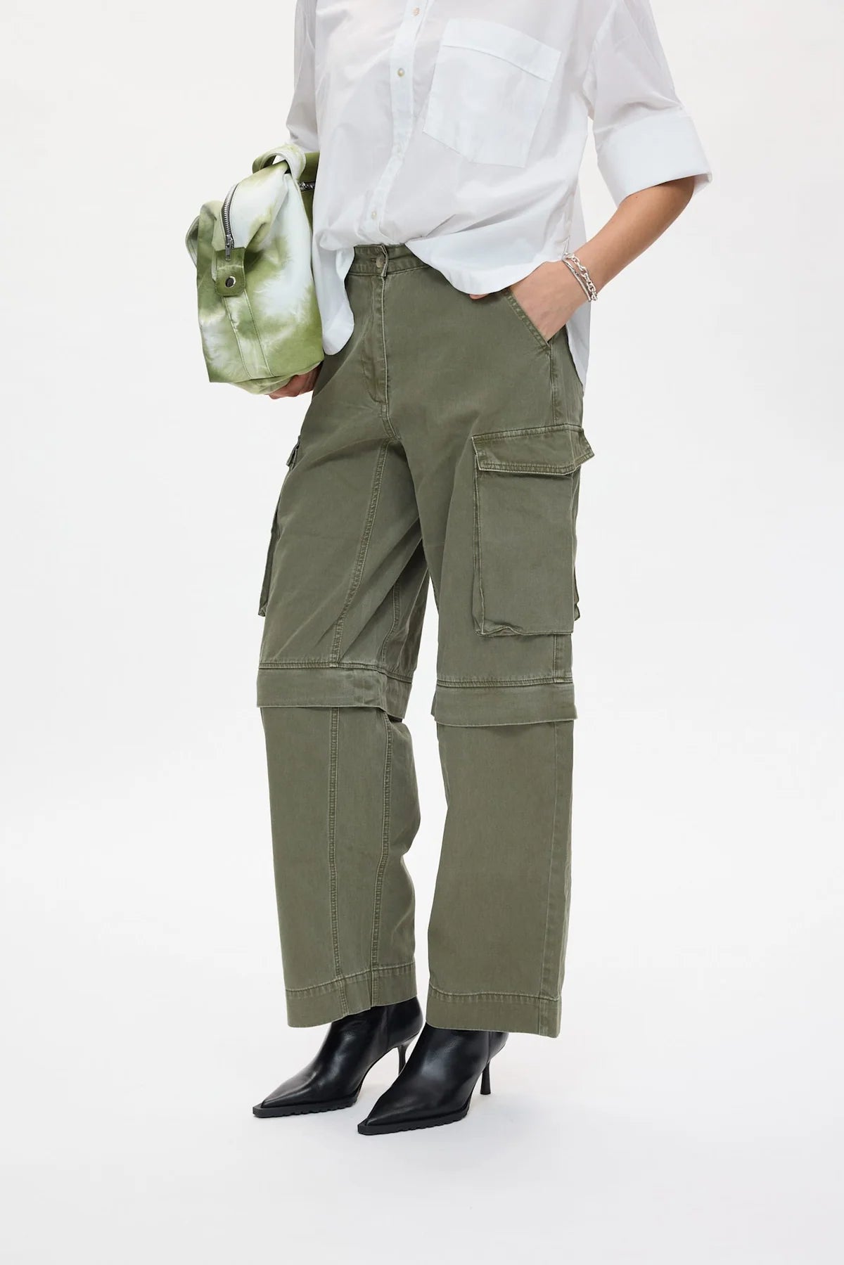 RABENS SALONER Pants "Frema" washed sage