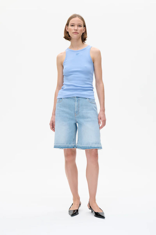 Baum & Pferdgarten Shorts "Nolie" light denim