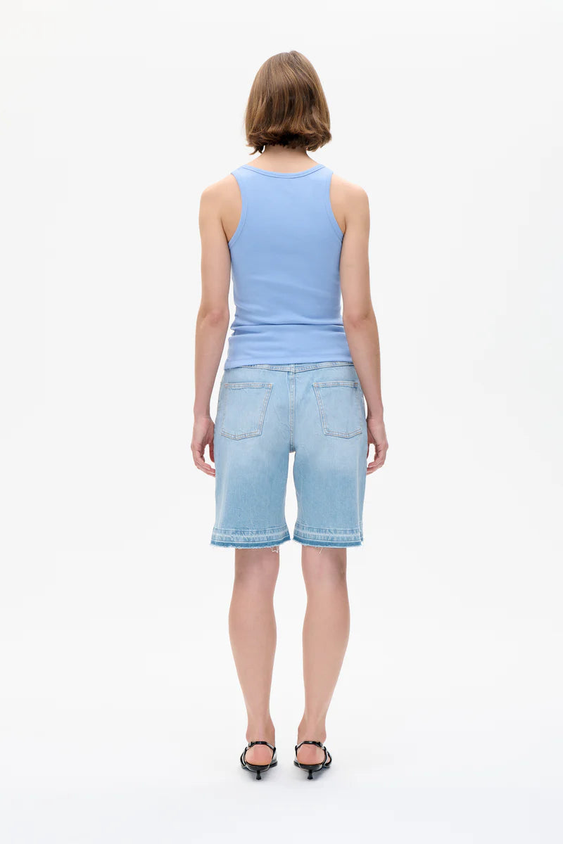 Baum & Pferdgarten Shorts "Nolie" light denim