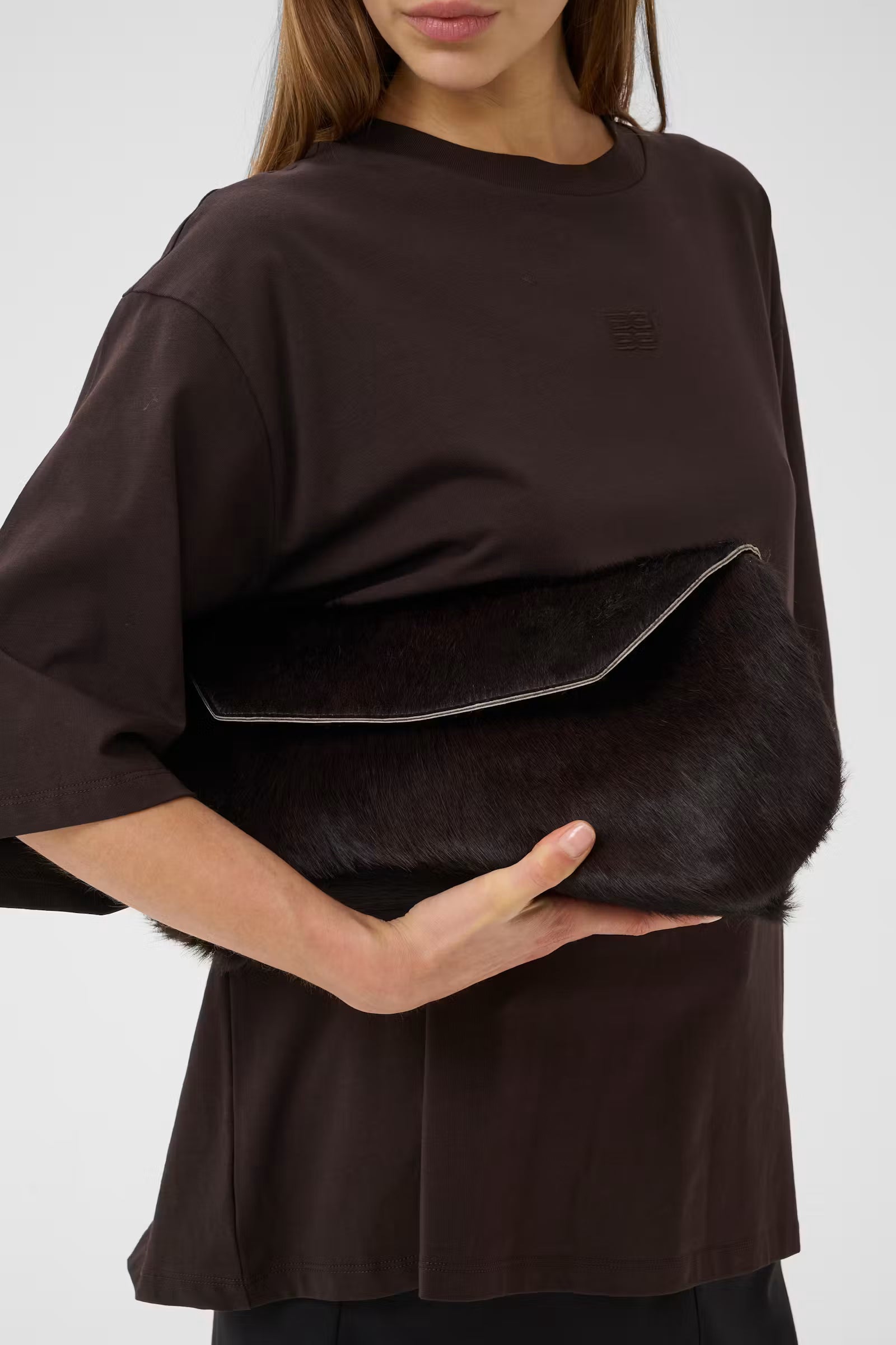 GESTUZ Clutch "Wedala" ganache