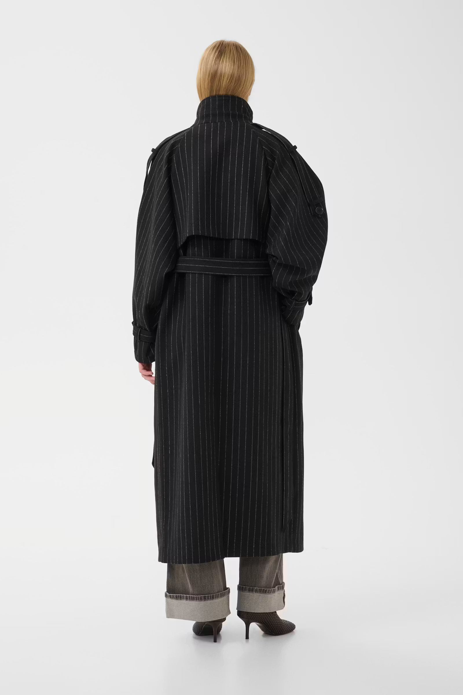 GESTUZ Coat "Avic" black pinstripe