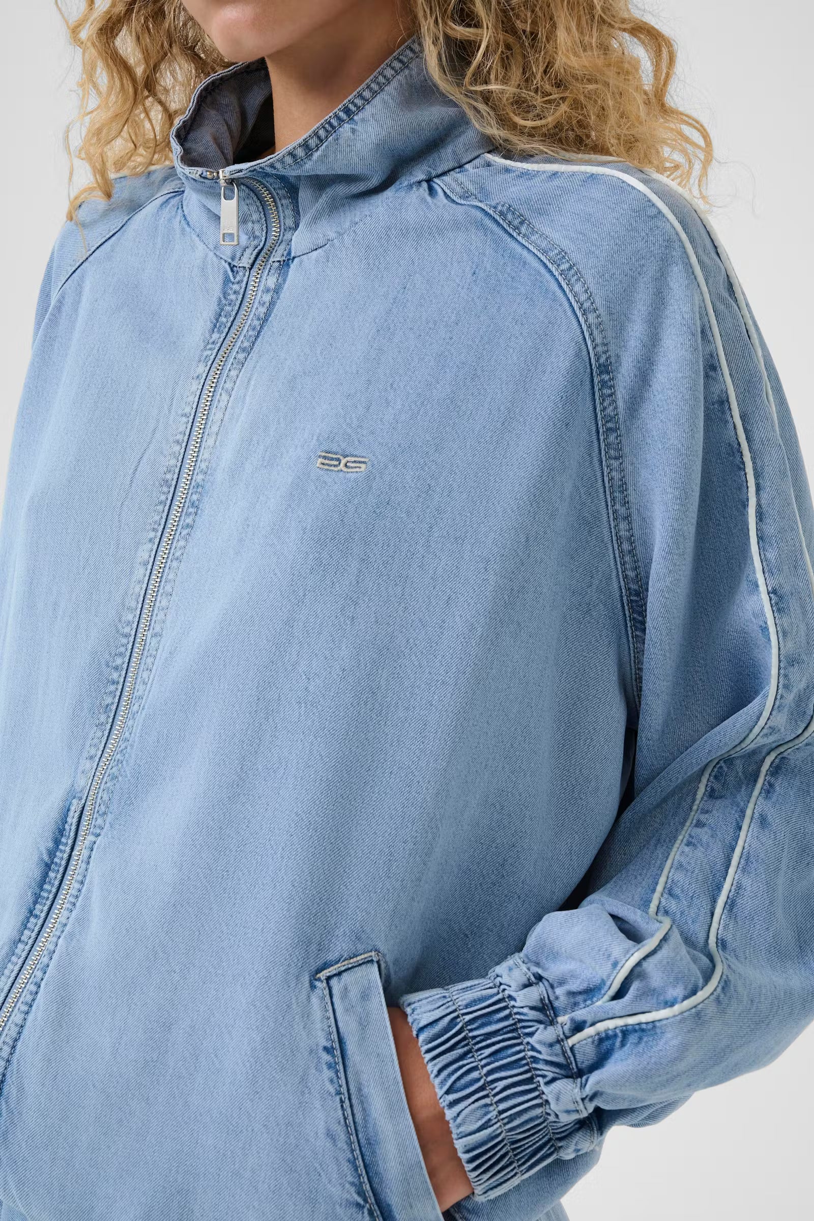 GESTUZ Jacket "Sea" mid denim blue