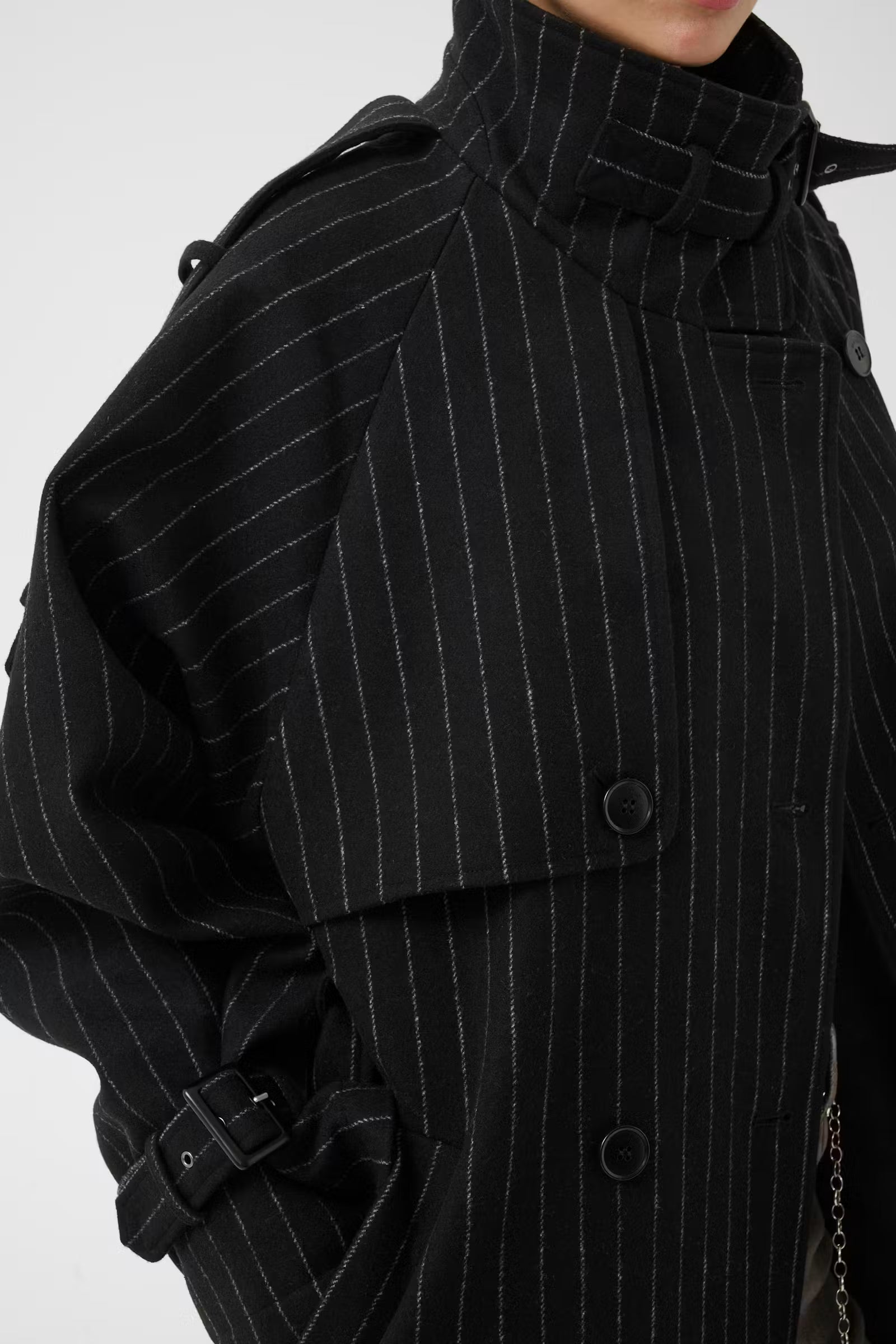 GESTUZ Coat "Avic" black pinstripe
