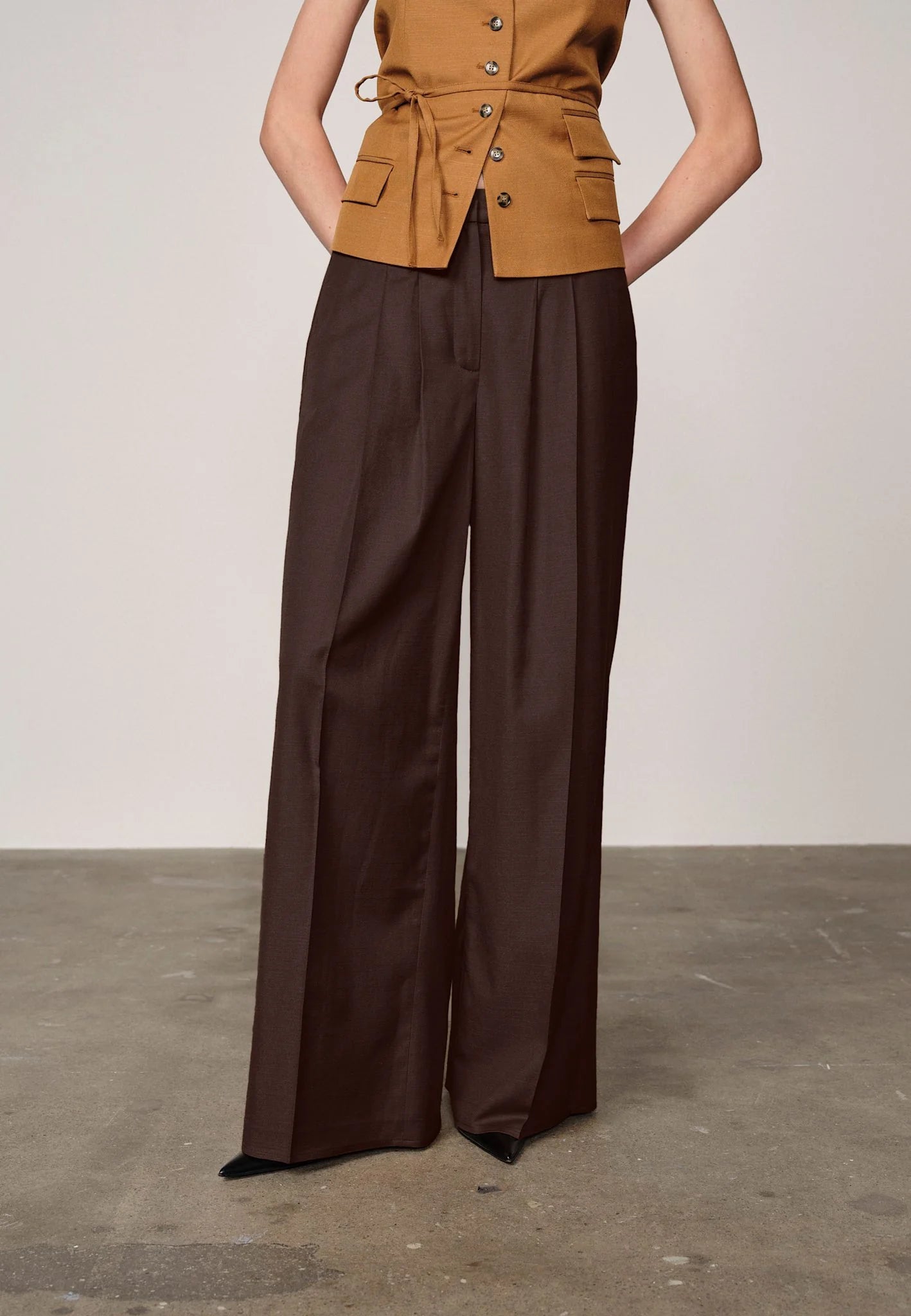 HERSKIND Pants "Lotus" java brown