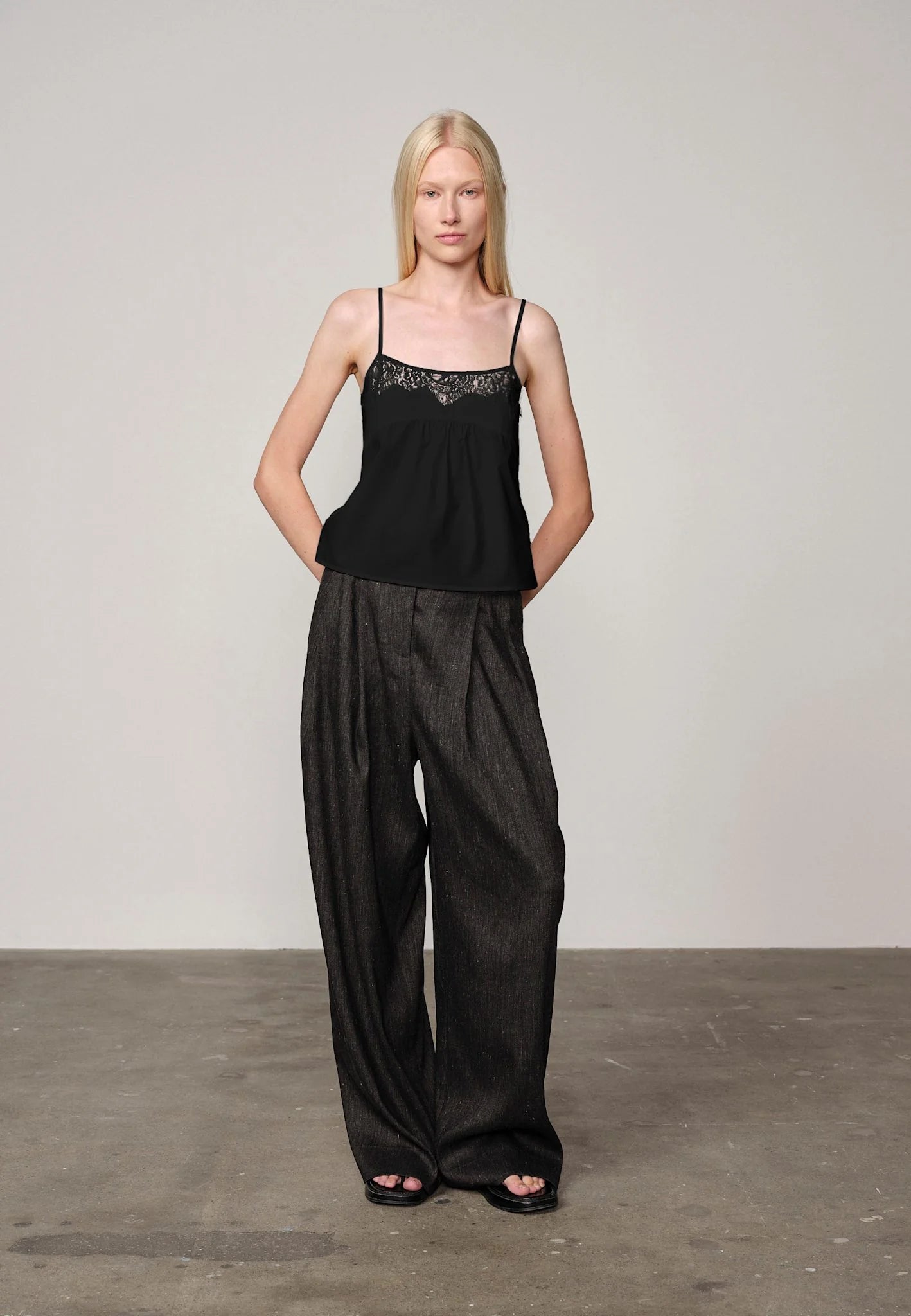 HERSKIND Top "Paulo" black