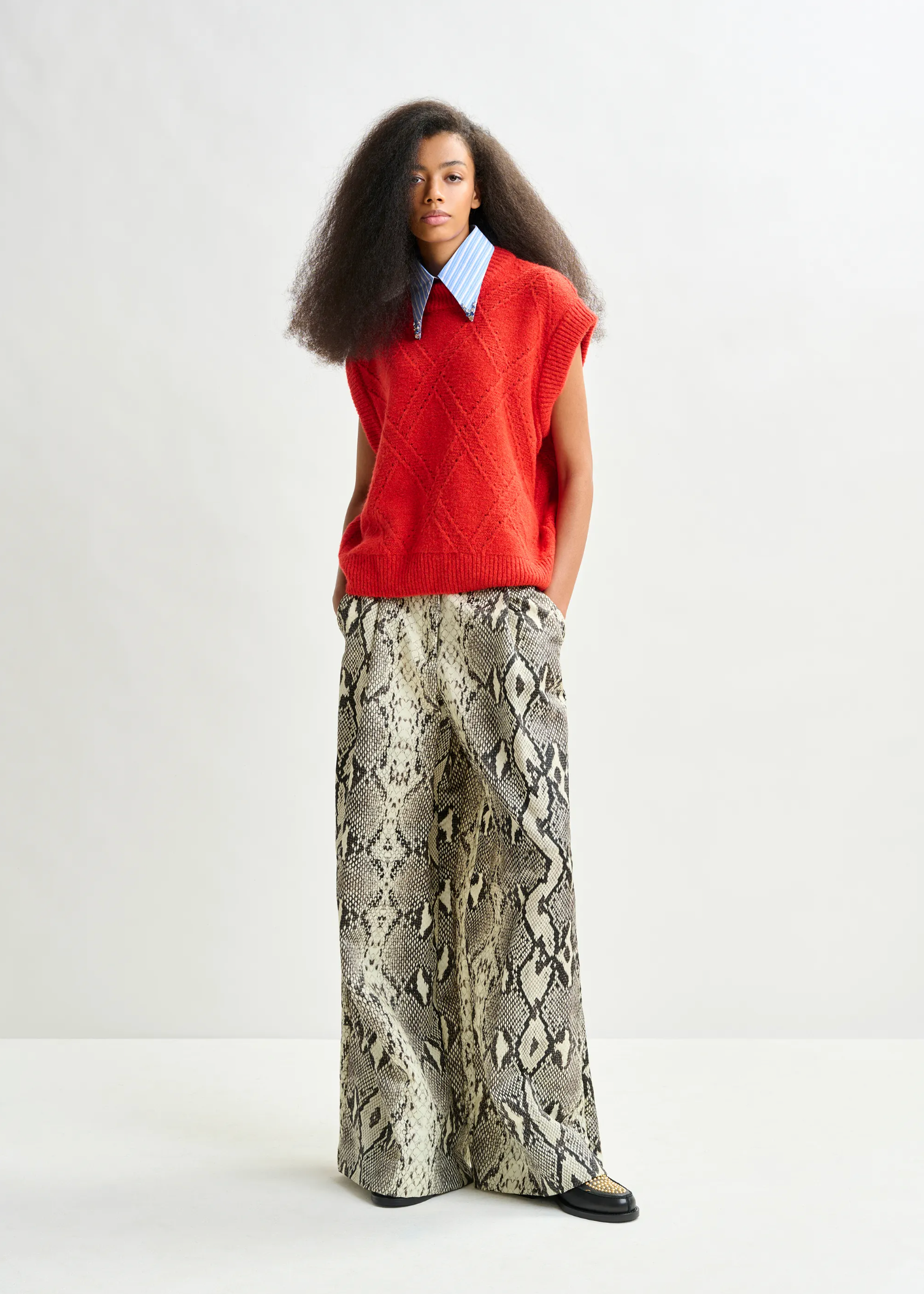 ESSENTIEL ANTWERP Pants "Izpacho" snakeprint