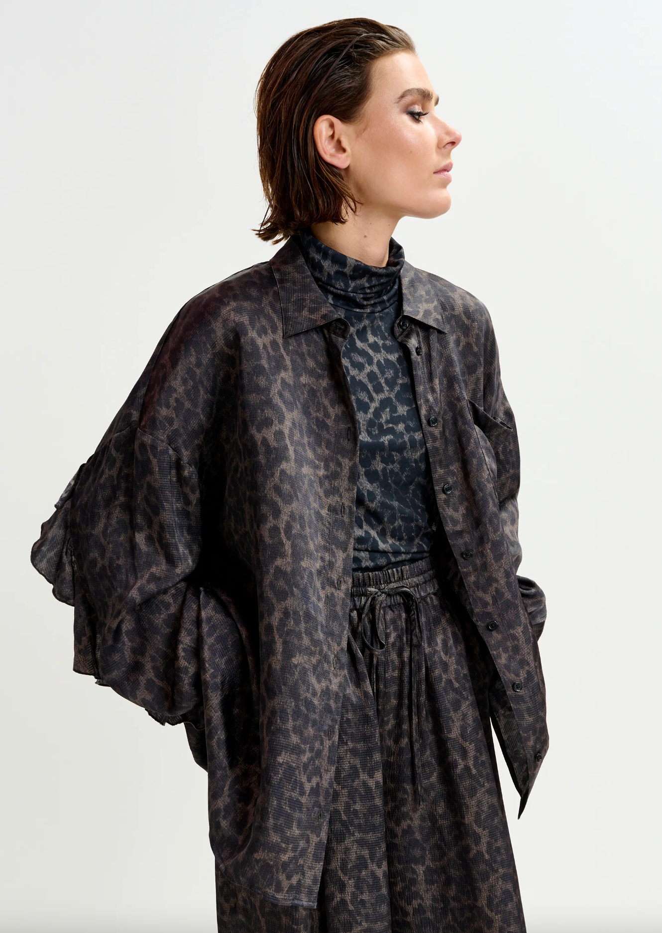 ESSENTIEL ANTWERP Shirt "Ilorin" army