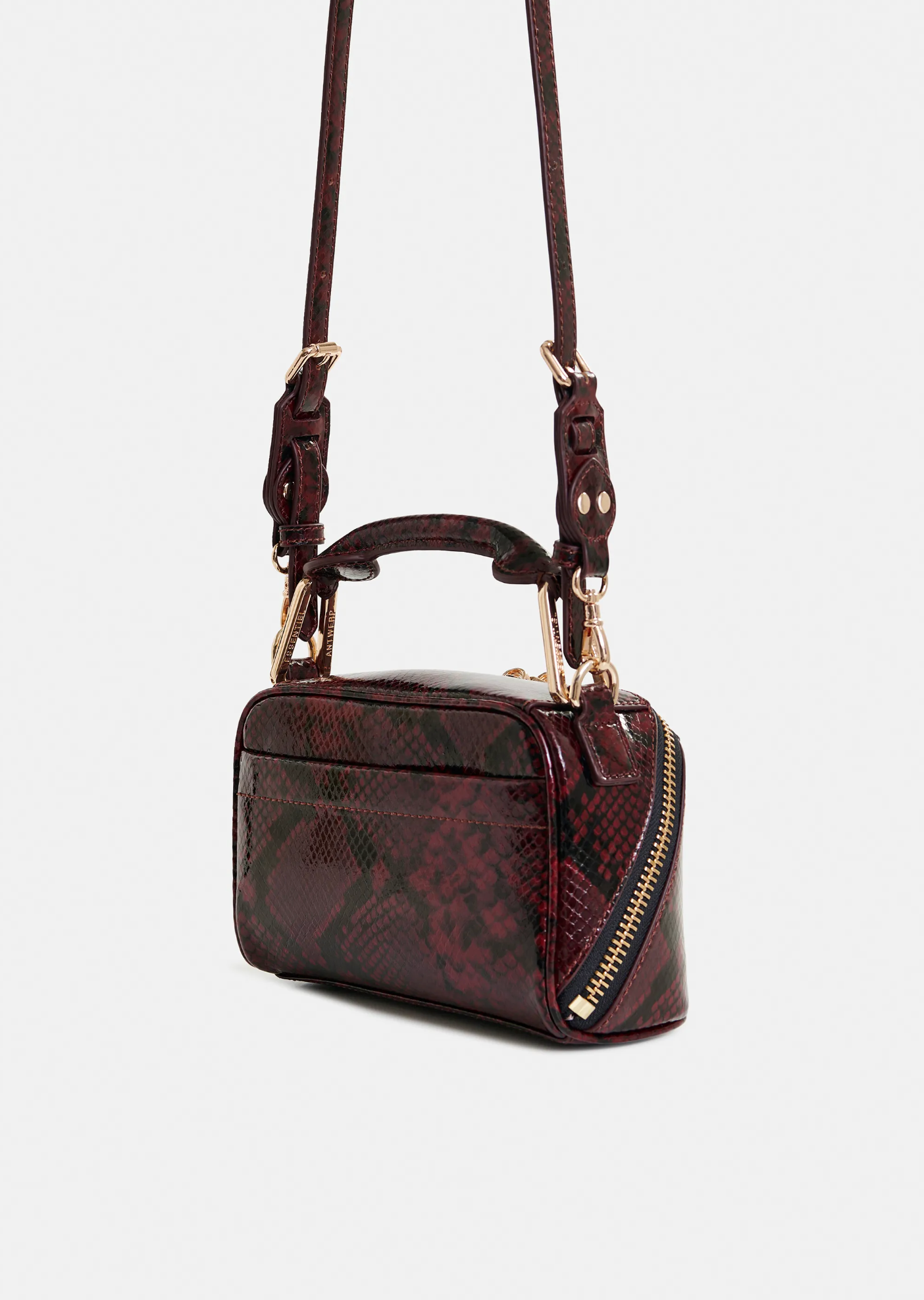 ESSENTIEL ANTWERP Bag "Irona" burgundy