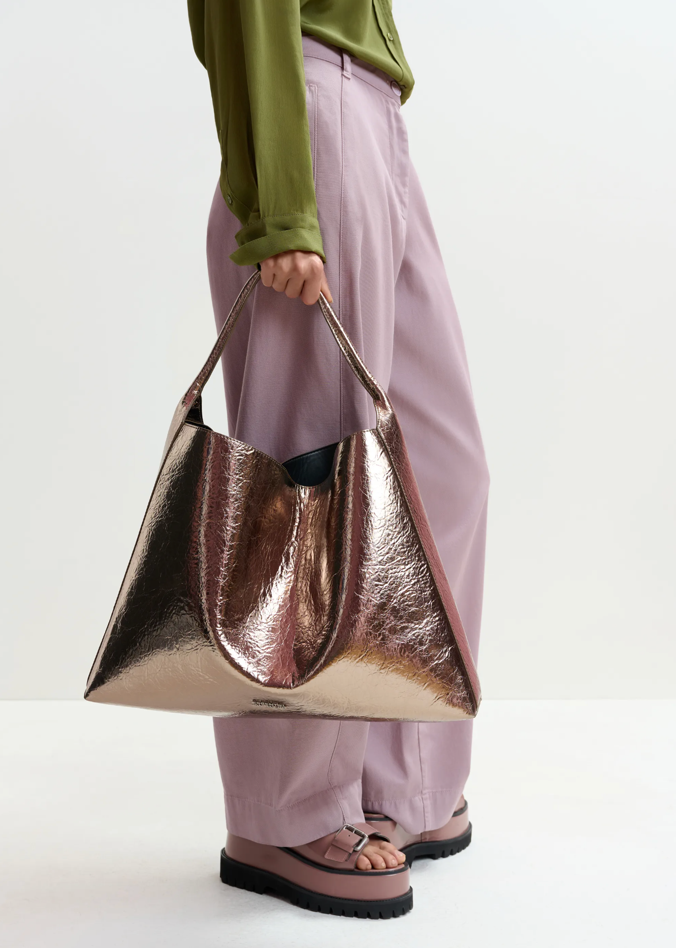 ESSENTIEL ANTWERP Bag "Jatalia" silver lining