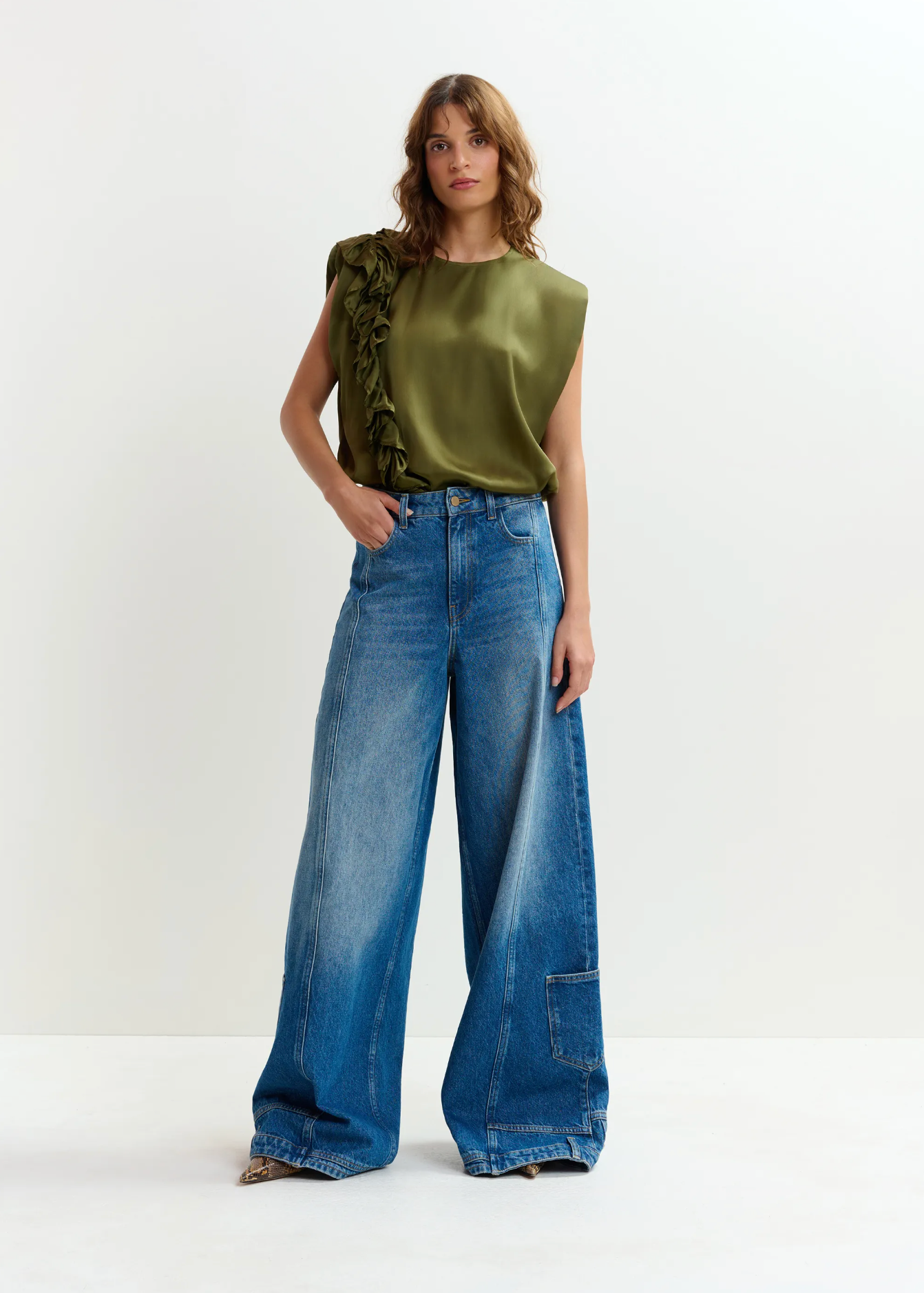 ESSENTIEL ANTWERP Top "Joey" khaki
