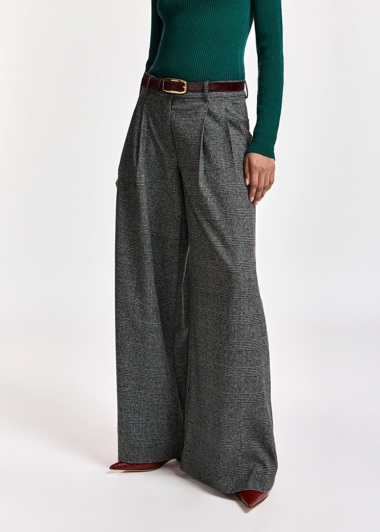 ESSENTIEL ANTWERP Pants "Kollection" steel pulse