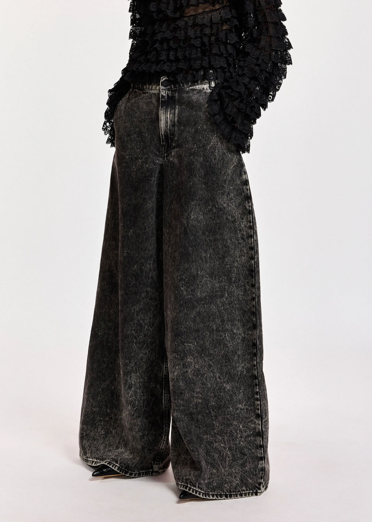 ESSENTIEL ANTWERP Jeans "Kuala" charcoal chic