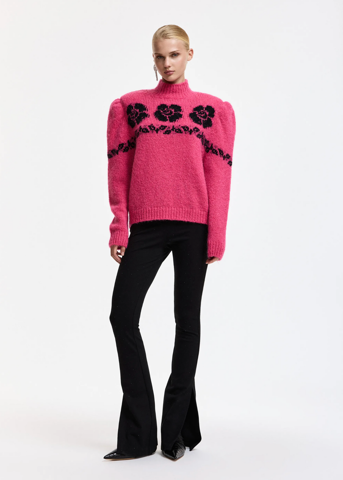 ESSENTIEL ANTWERP Pants "Kastar" black