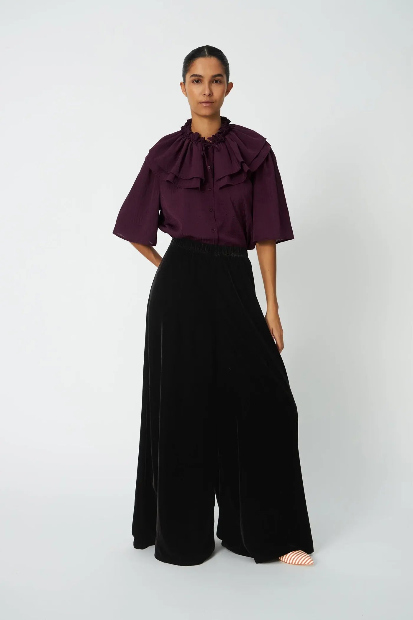 STELLA NOVA Pants "Velvet Volume" dark brown